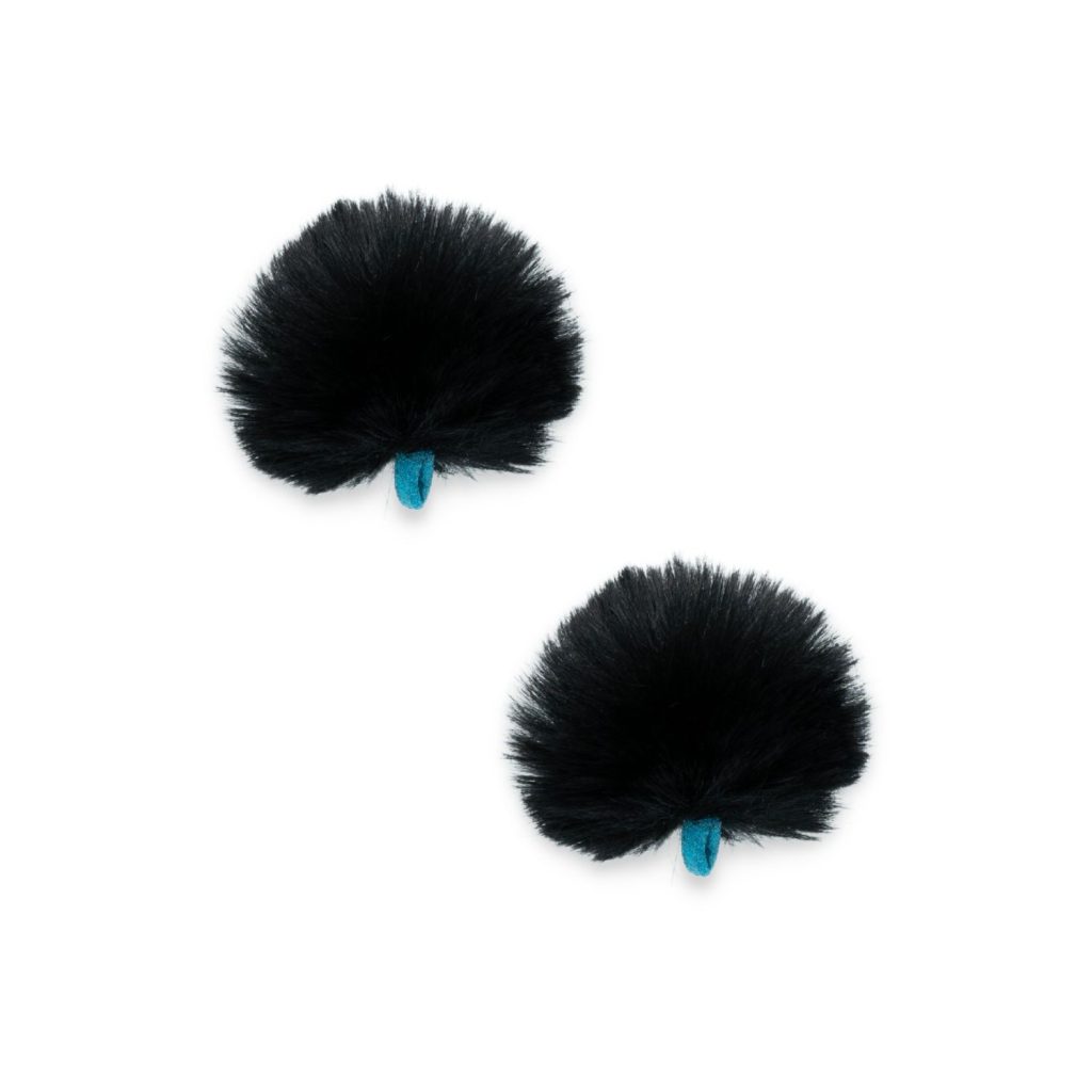 Pair of black lavalier windshields with synthetic fur and blue safety straps