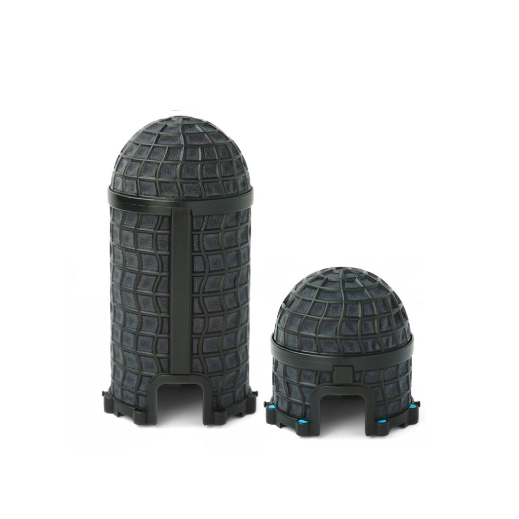 Mini-ALTO 180 windshield components laid out showing magnetic pods, fur cover and accessories